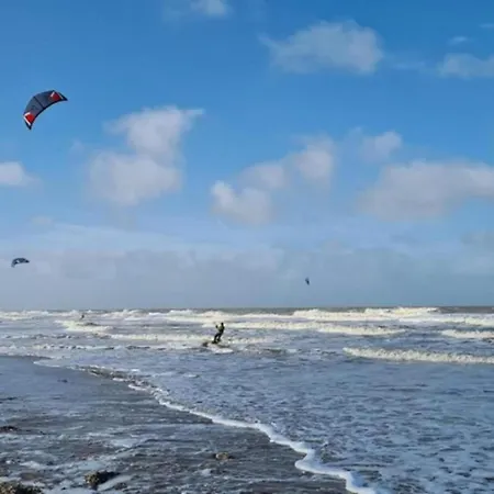 In Near Belgium Pier * بلانكنبرخ